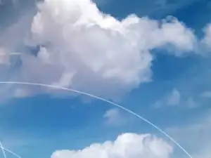 小米豪掷11.4亿港元激励员工与供应商，释放重磅信号