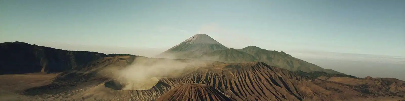 华夏幸福陷债务风波，工程款成导火索，股价三涨停引关注