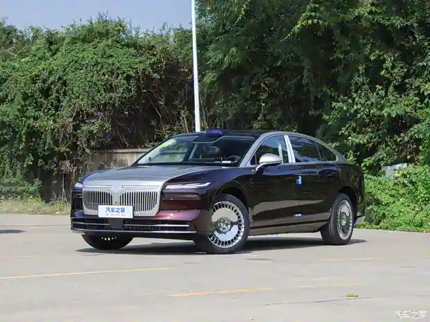 岚图追光L即将12月登场，预售开启解锁多重惊喜权益