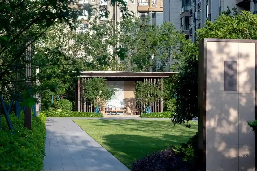 美的置业2025中报亮眼:营收利润双升,首度派发中期股息