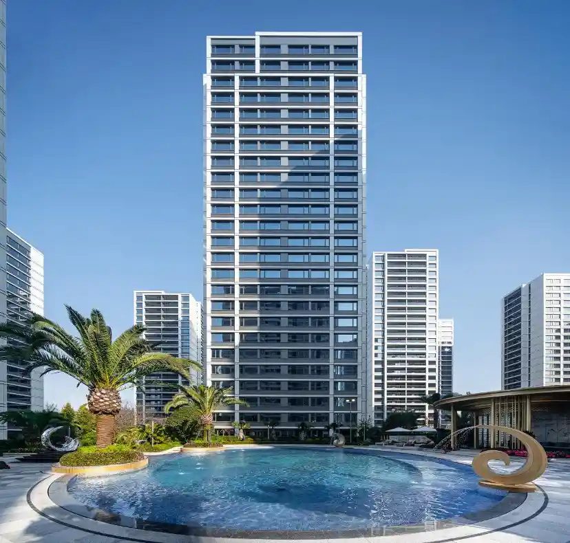 滨江集团H1净利翻倍，千亿目标半程领跑