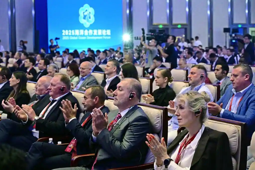 2025海洋合作发展论坛青岛启幕:共绘蓝色未来新蓝图