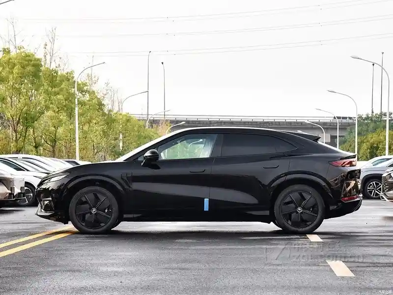 比亚迪宋L EV 2025款限时狂降1万，黔迪景正店掀起购车热潮