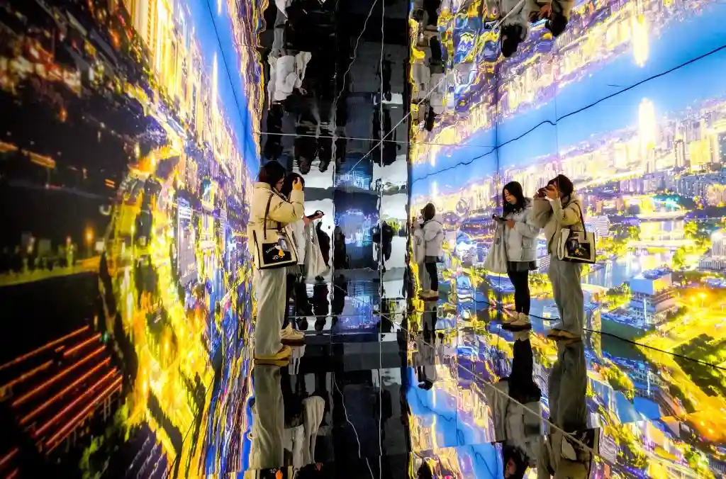 假期新去处：艺术展览引爆文化热潮