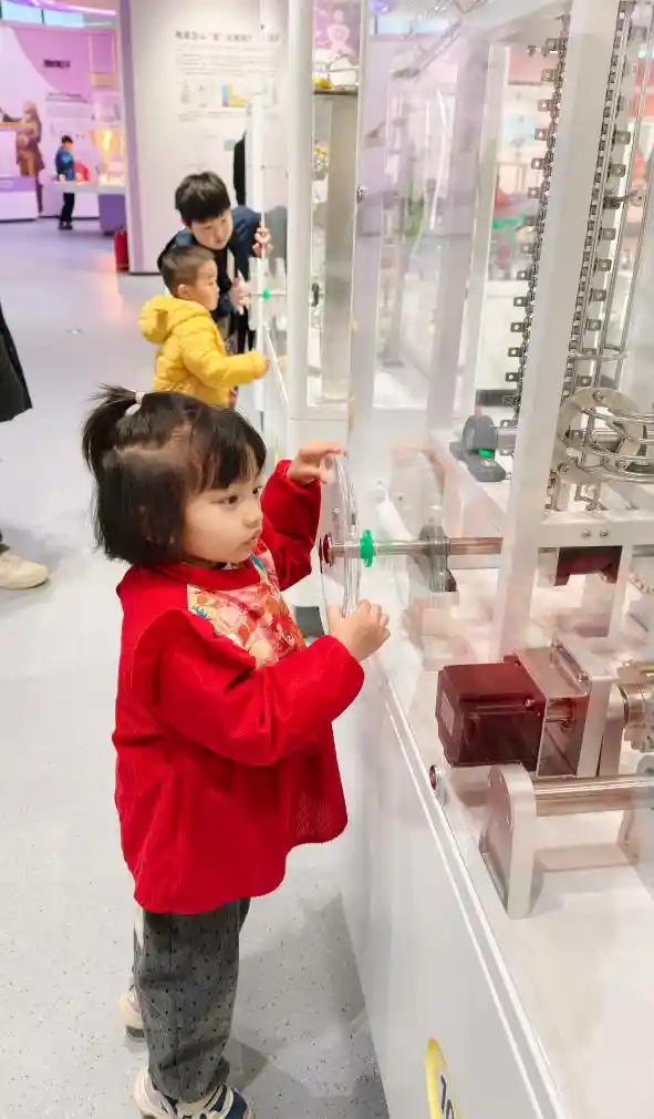 假期新去处：艺术展览引爆文化热潮