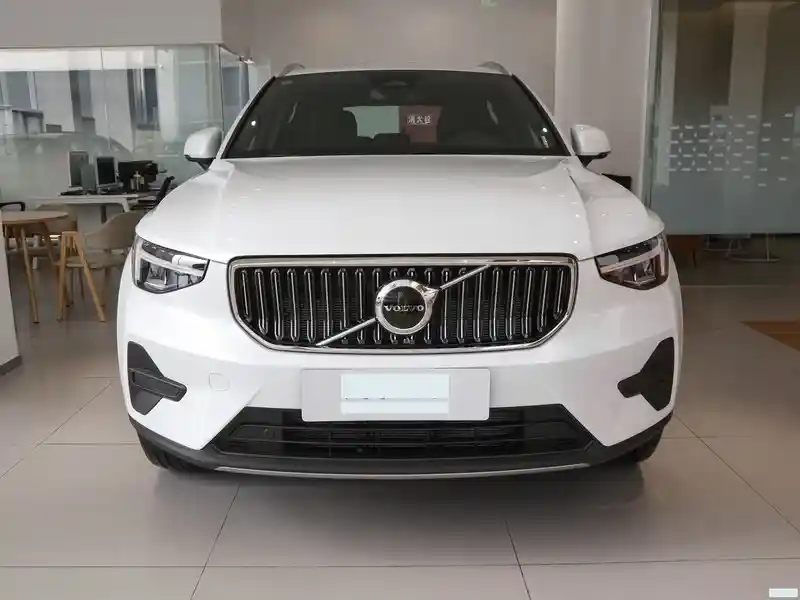 郴州德顺行沃尔沃4S店引爆购车热潮！XC40 2026款B3智行时尚版直降8.49万，限时破冰价引爆湘南车市