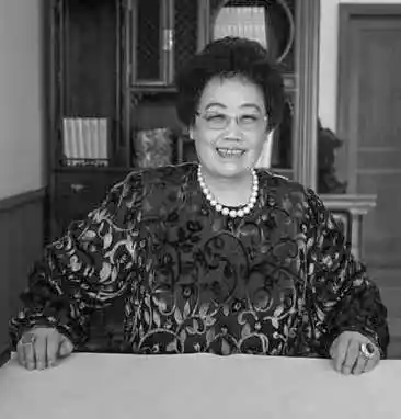 陈丽华逝世：富华国际与紫檀博物馆的传奇落幕